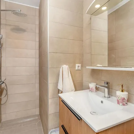 Apartament Diana Povljana