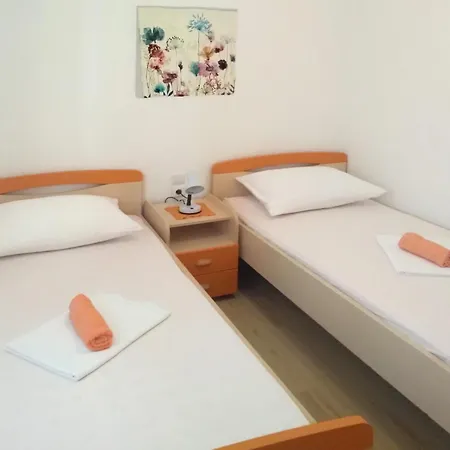 Diana Apartment Povljana