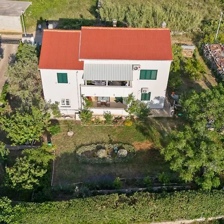 Διαμέρισμα Diana Povljana