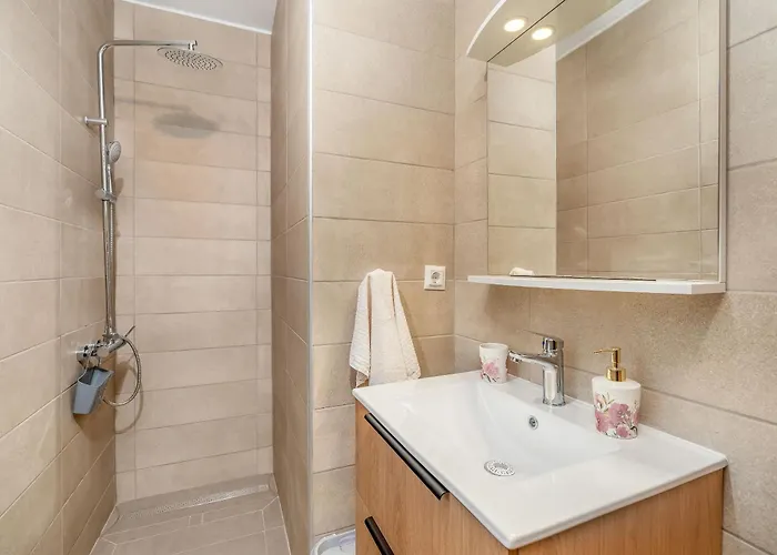 Apartment Diana Povljana