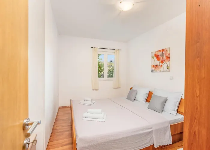Diana Apartment *