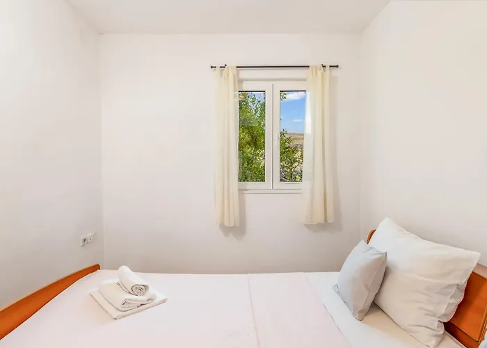 Diana Apartment *