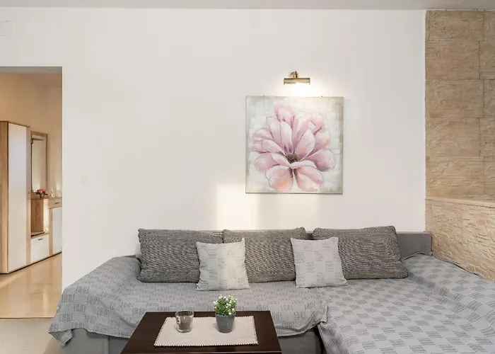 Diana Apartment